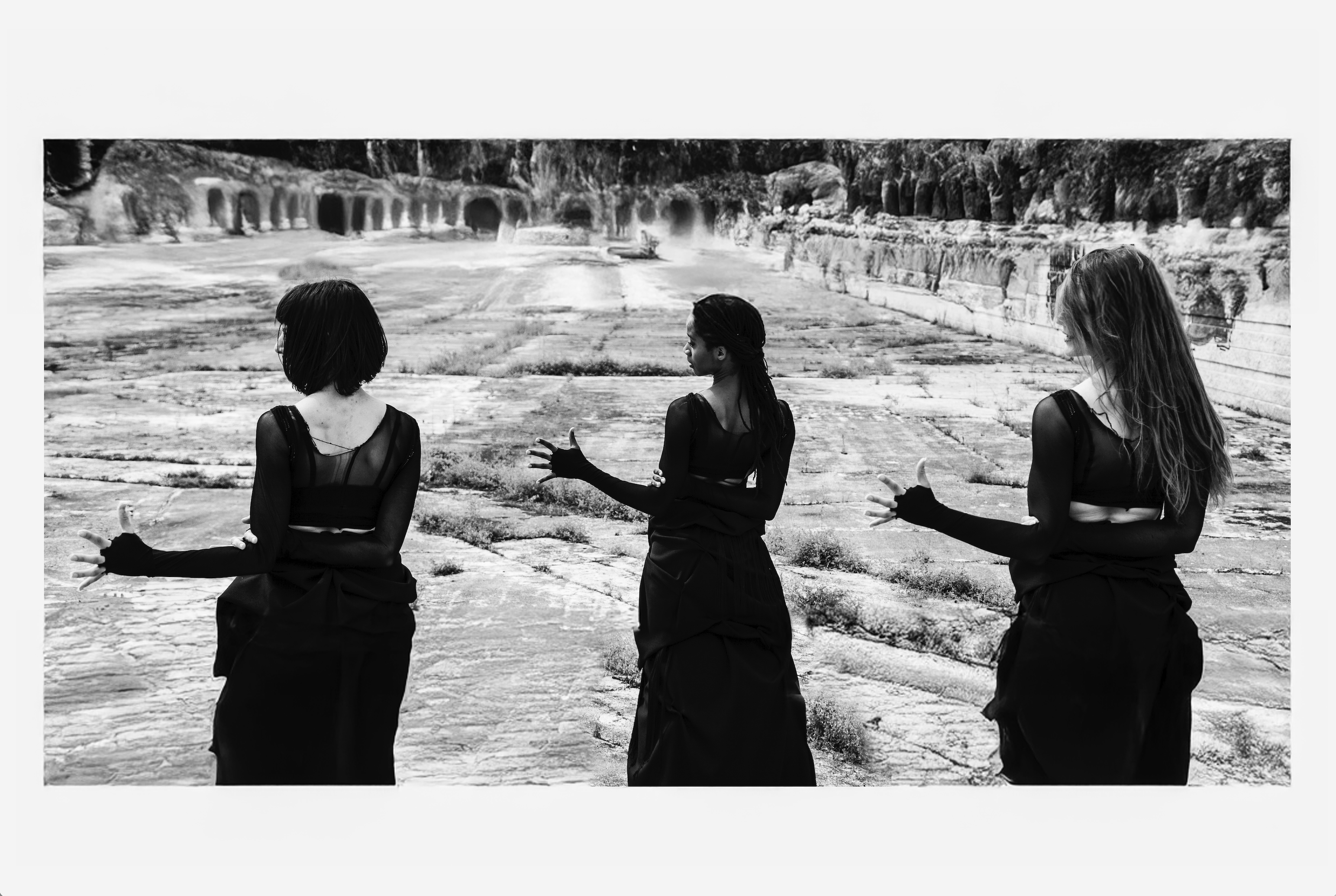 Into Being - Col·leccions artístiques